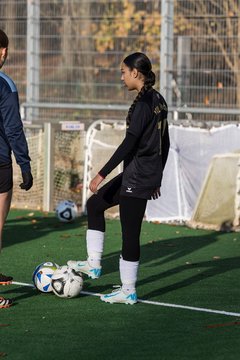 Bild 13 - wBJ VfL Pinneberg2 - Eimsbuttler TV 3 : Ergebnis: 5:0